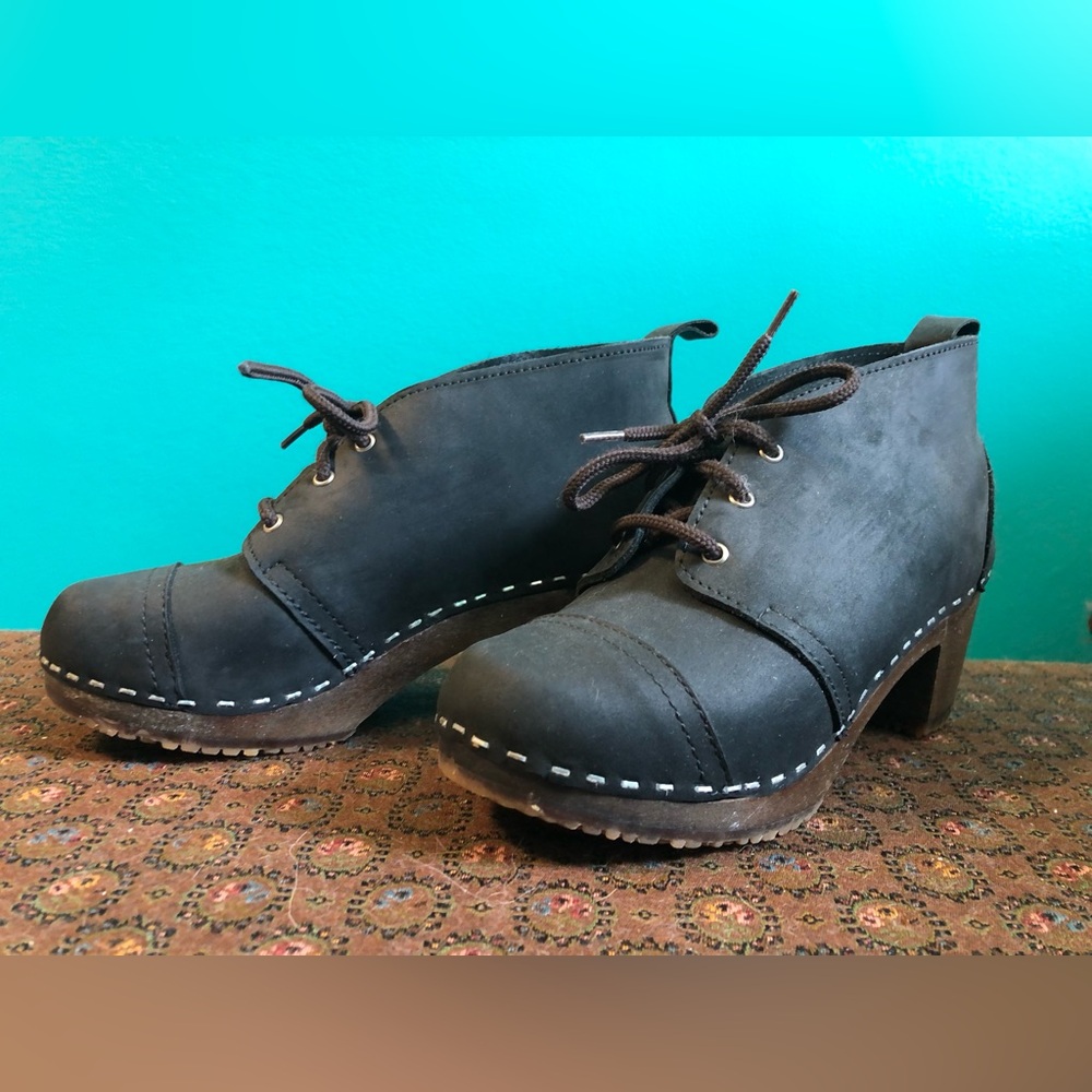 Handmade Sandgrens leather and lime wood clog booties sz 37